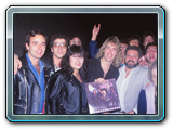 Santa haciendo promocion del 1er disco "Reencarnacion" en la Sala Barrabas en Vicalvaro (Madrid) con el Bajista de SCORPIONS 1984 

